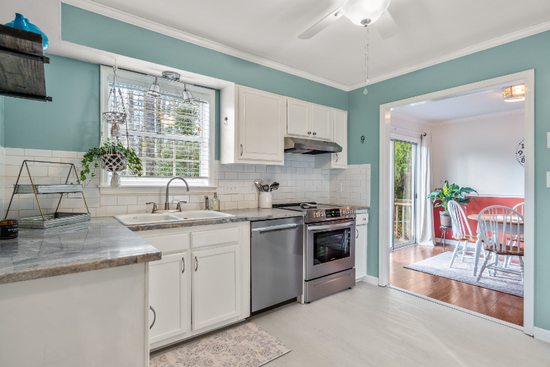 3334 Lassiter St - Photo 7 of 20