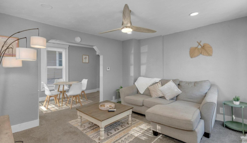 1011 19th Ave - Photo 3 of 9