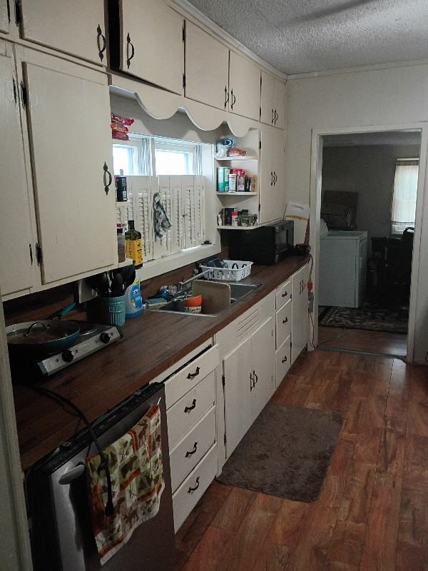 817 E Franklin St - Photo 7 of 10