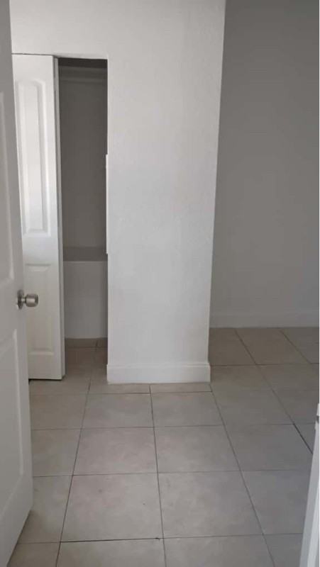 786 Nw 75th St #R - Photo 3 of 11