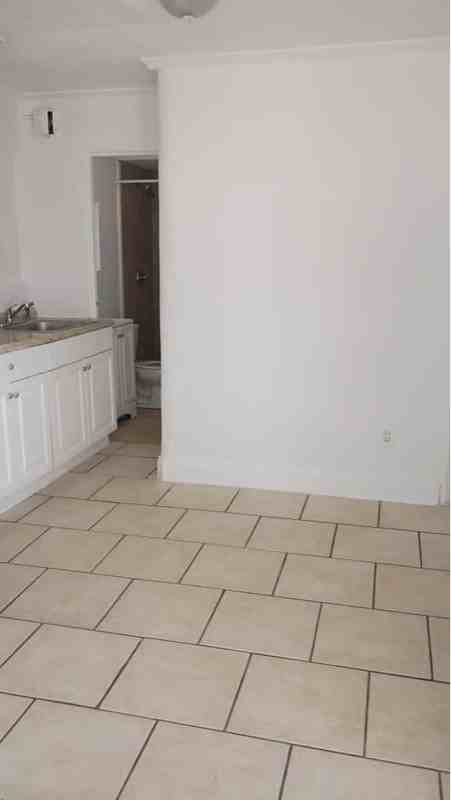 786 Nw 75th St #R - Photo 4 of 11