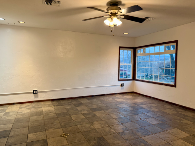 5810 Highway 30w - Photo 3 of 19