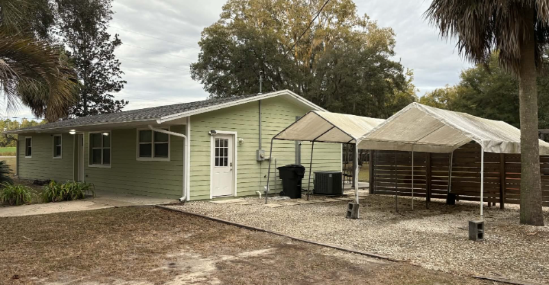 680 N Court St - Photo 4 of 28