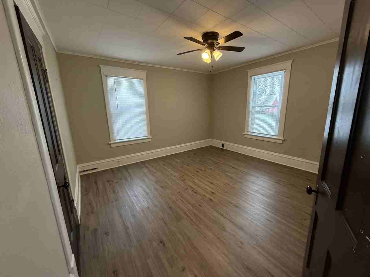 514 Fox St - Photo 5 of 11