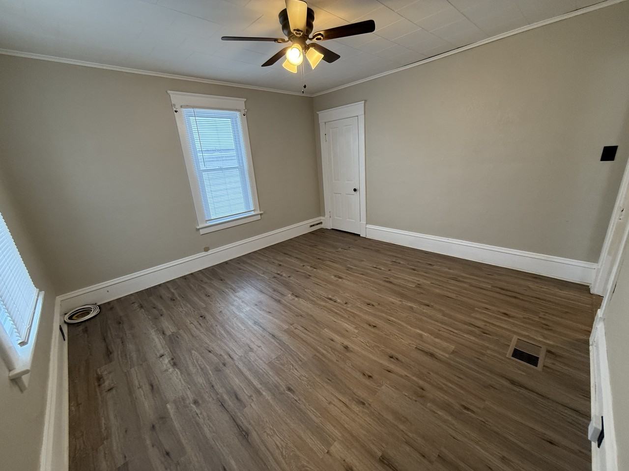 514 Fox St - Photo 7 of 11