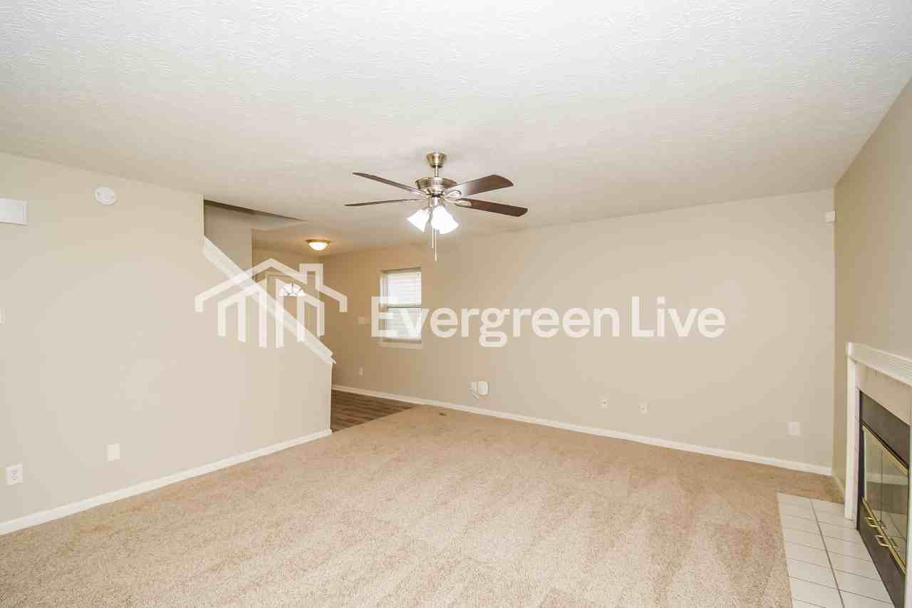 5654 Congressional Pl - Photo 2 of 15