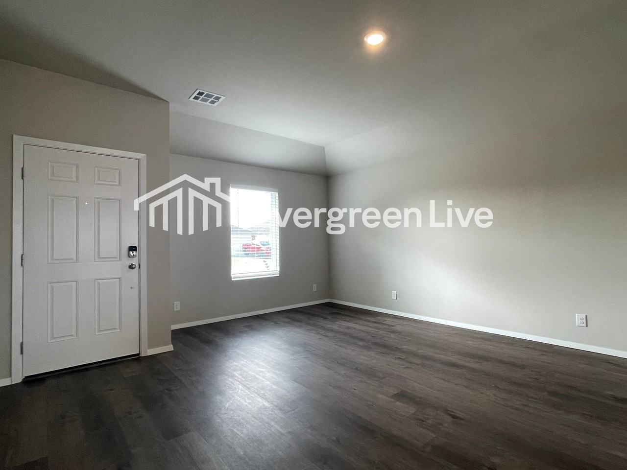 1010 W Lawton Rd - Photo 5 of 15