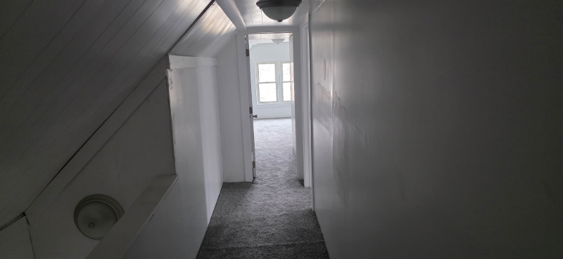 1831 S Westmoreland Ave - Photo 2 of 11