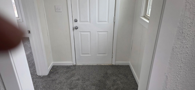 1831 S Westmoreland Ave - Photo 5 of 11