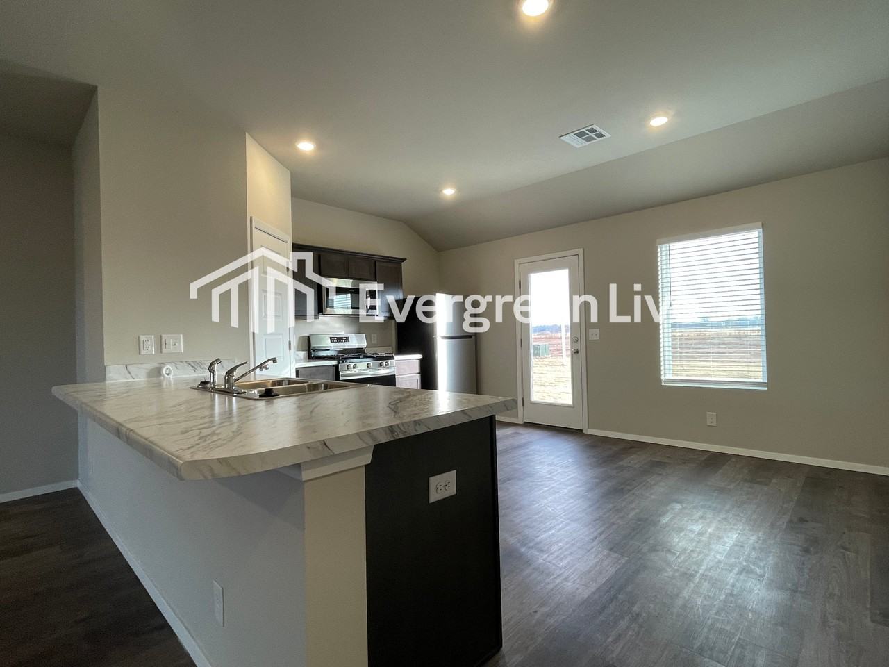 16433 S 87th East Ave - Photo 5 of 14