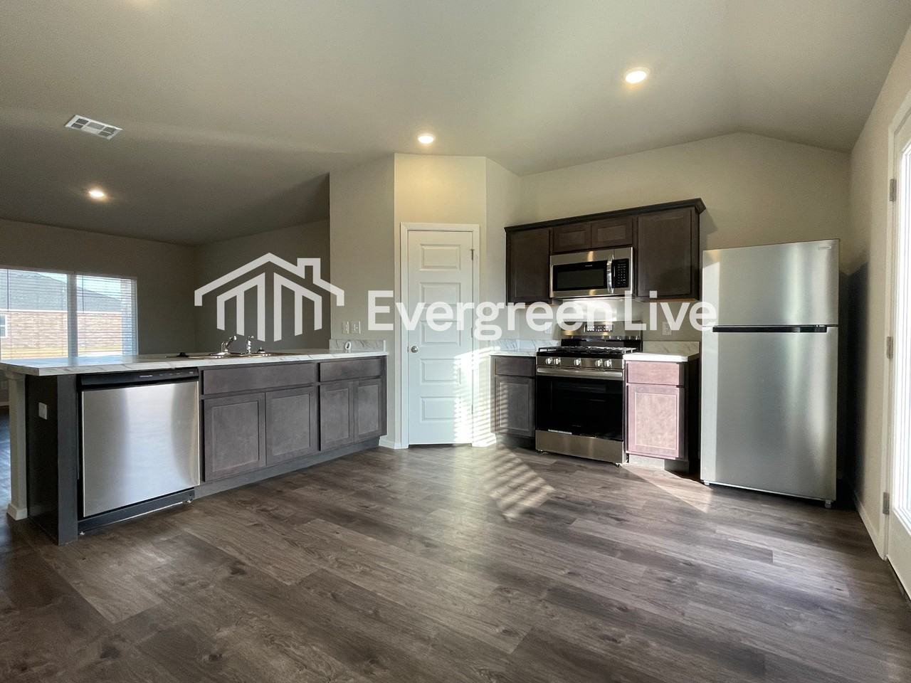 16433 S 87th East Ave - Photo 6 of 14