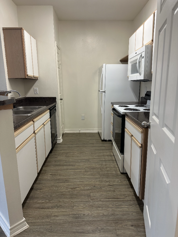 8300 East Fwy #5227 - Photo 2 of 6