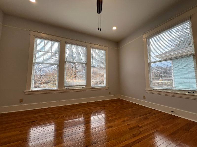 516 E 8th St #C - Photo 6 of 18