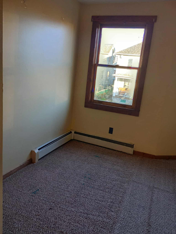 109 Grand Ave #B - Photo 5 of 10