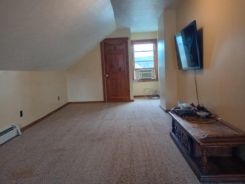 109 Grand Ave #B - Photo 7 of 10