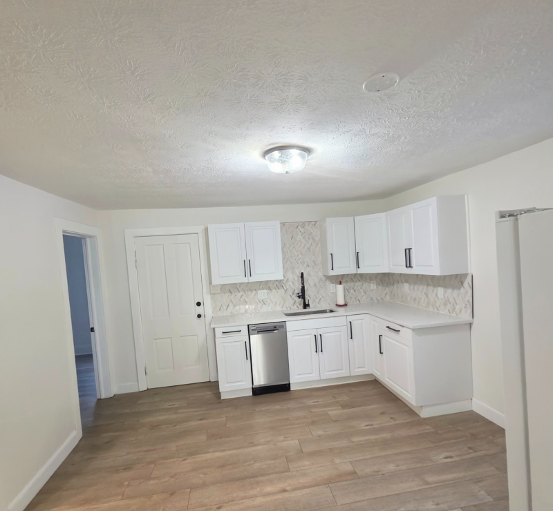 4210 Robert Ave - Photo 3 of 20