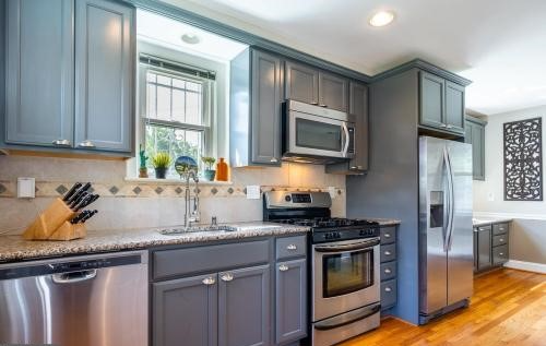 4335 S Dakota Ave Ne - Photo 7 of 10