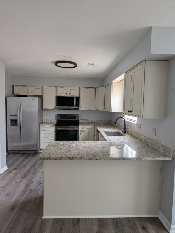 2444 Rollingview Ct - Photo 2 of 12