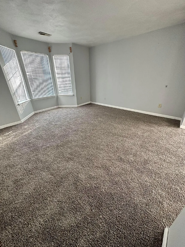 2444 Rollingview Ct - Photo 3 of 12