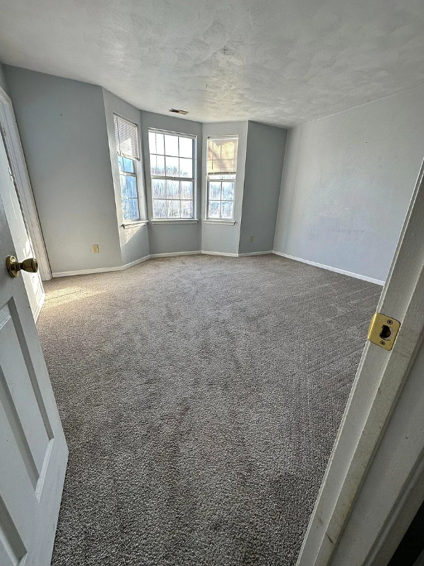 2444 Rollingview Ct - Photo 6 of 12