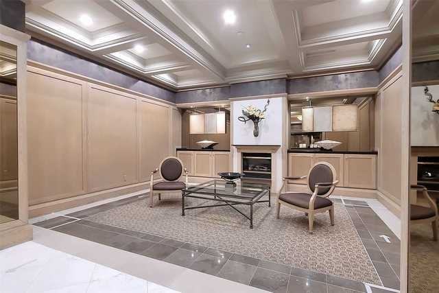 909 Bay St - Photo 2 of 20