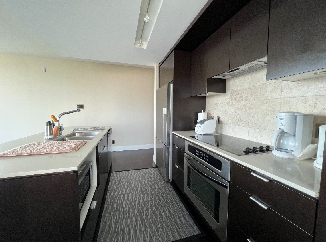 158 13th Street West #604 - Photo 5 of 9