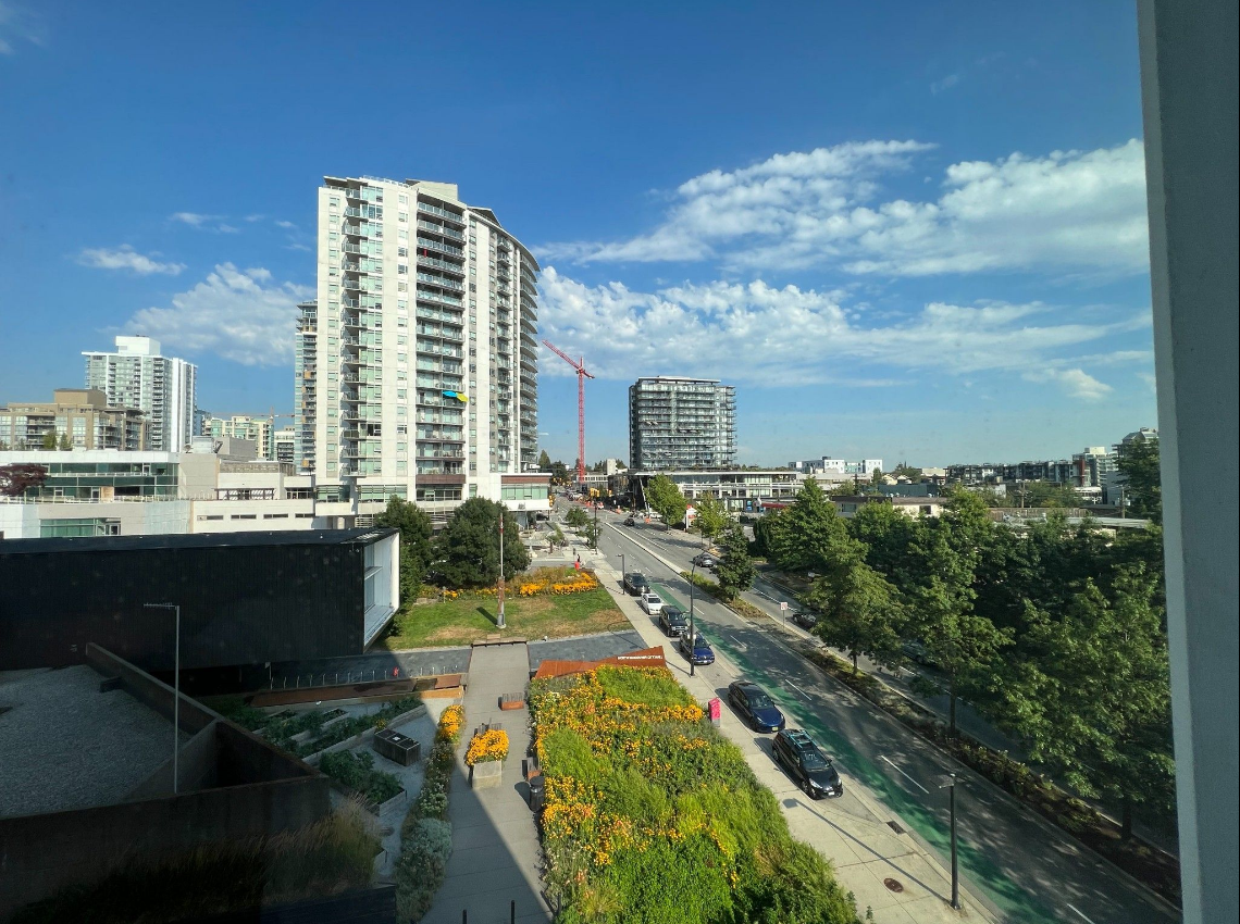 158 13th Street West #604 - Photo 7 of 9