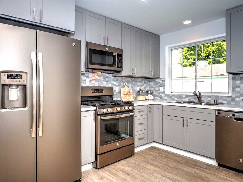 1545 Walnut Grove Ave #NA - Photo 2 of 11