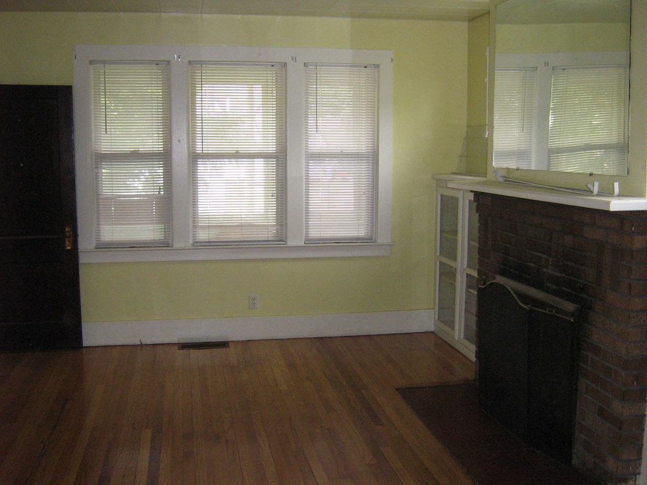 1528 Teall Ave #1 - Photo 4 of 9