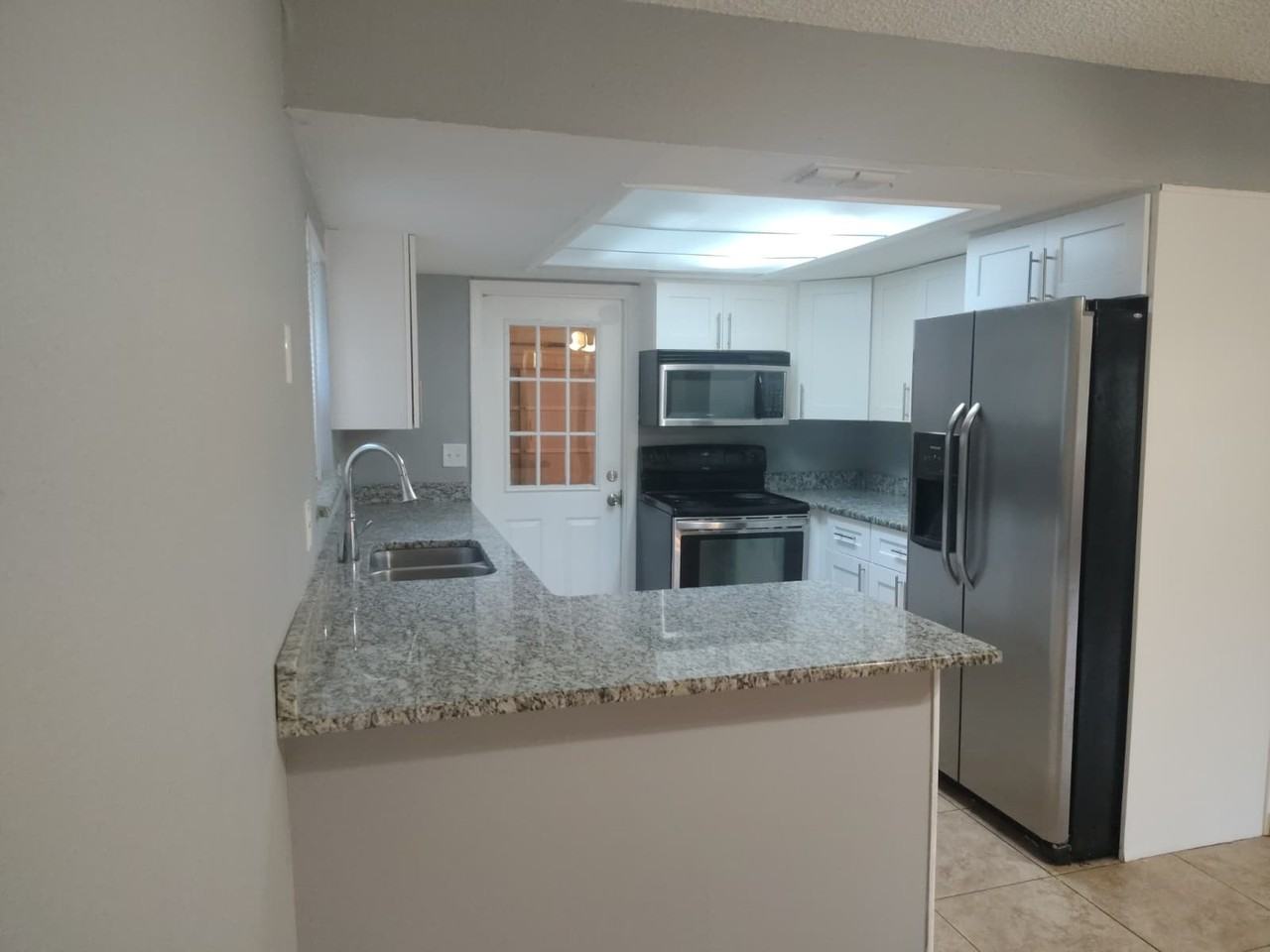 664 Lake Dexter Cir #1 - Photo 5 of 15