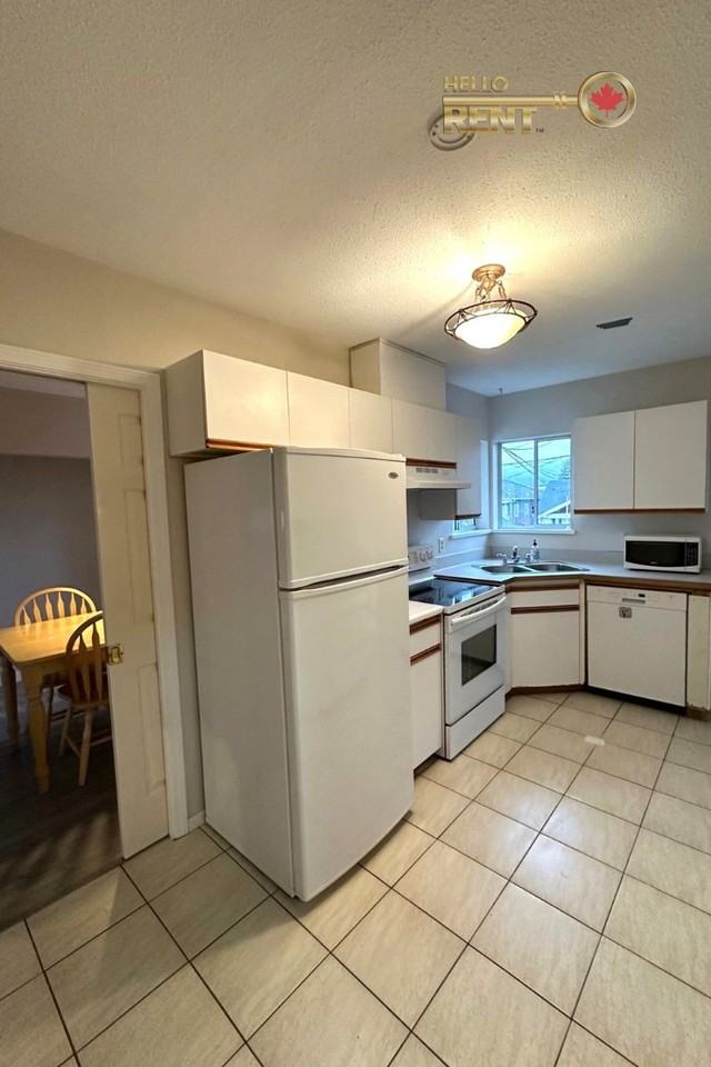 2775 William Street - Photo 3 of 24