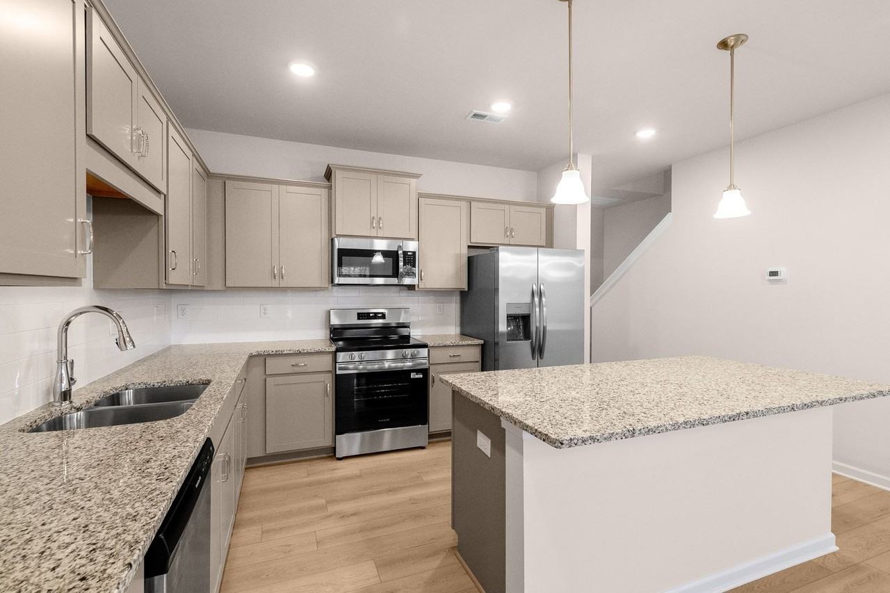 6032 6032 Jasmine Branch Road - Photo 7 of 36