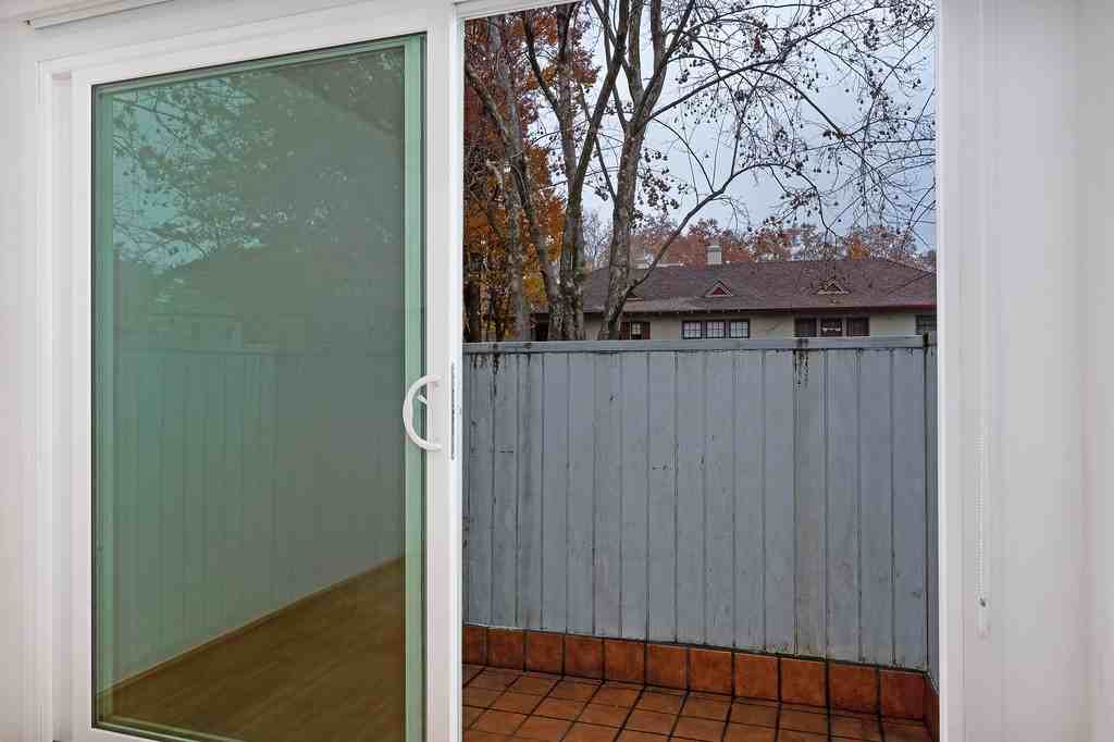 2206 I St #4 - Photo 6 of 28