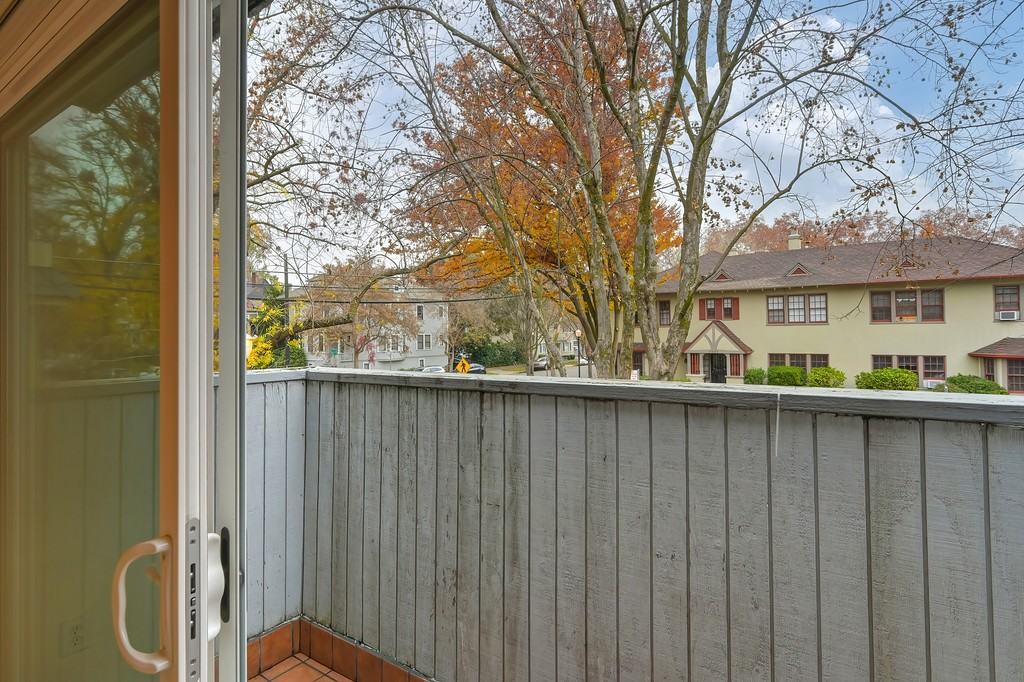 2206 I St #4 - Photo 7 of 28