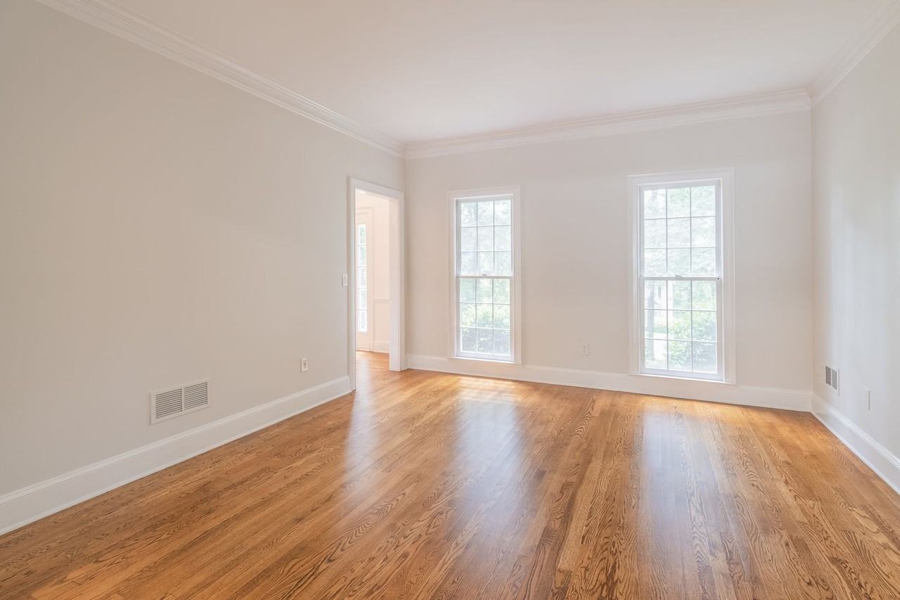 530 Saddlebrook Dr - Photo 3 of 50