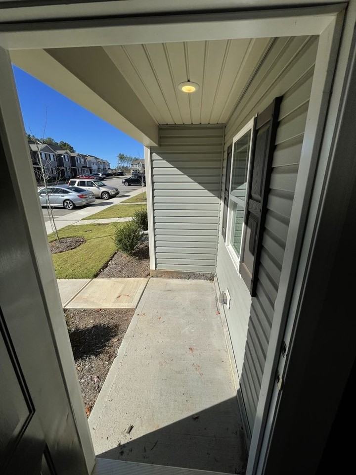 2044 Wiggins Village Dr - Photo 2 of 19