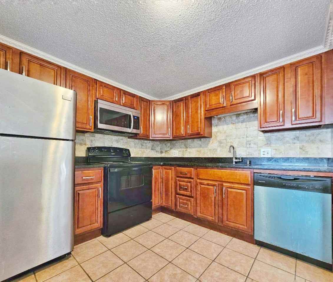 286 Fenno St #1 - Photo 5 of 11