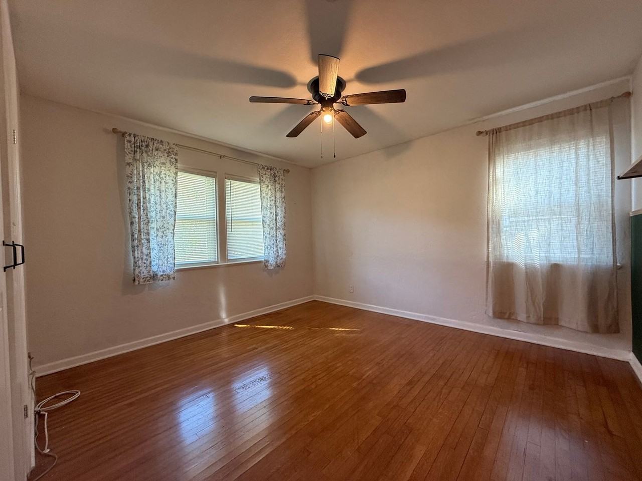 542 S Seneca Blvd - Photo 3 of 25