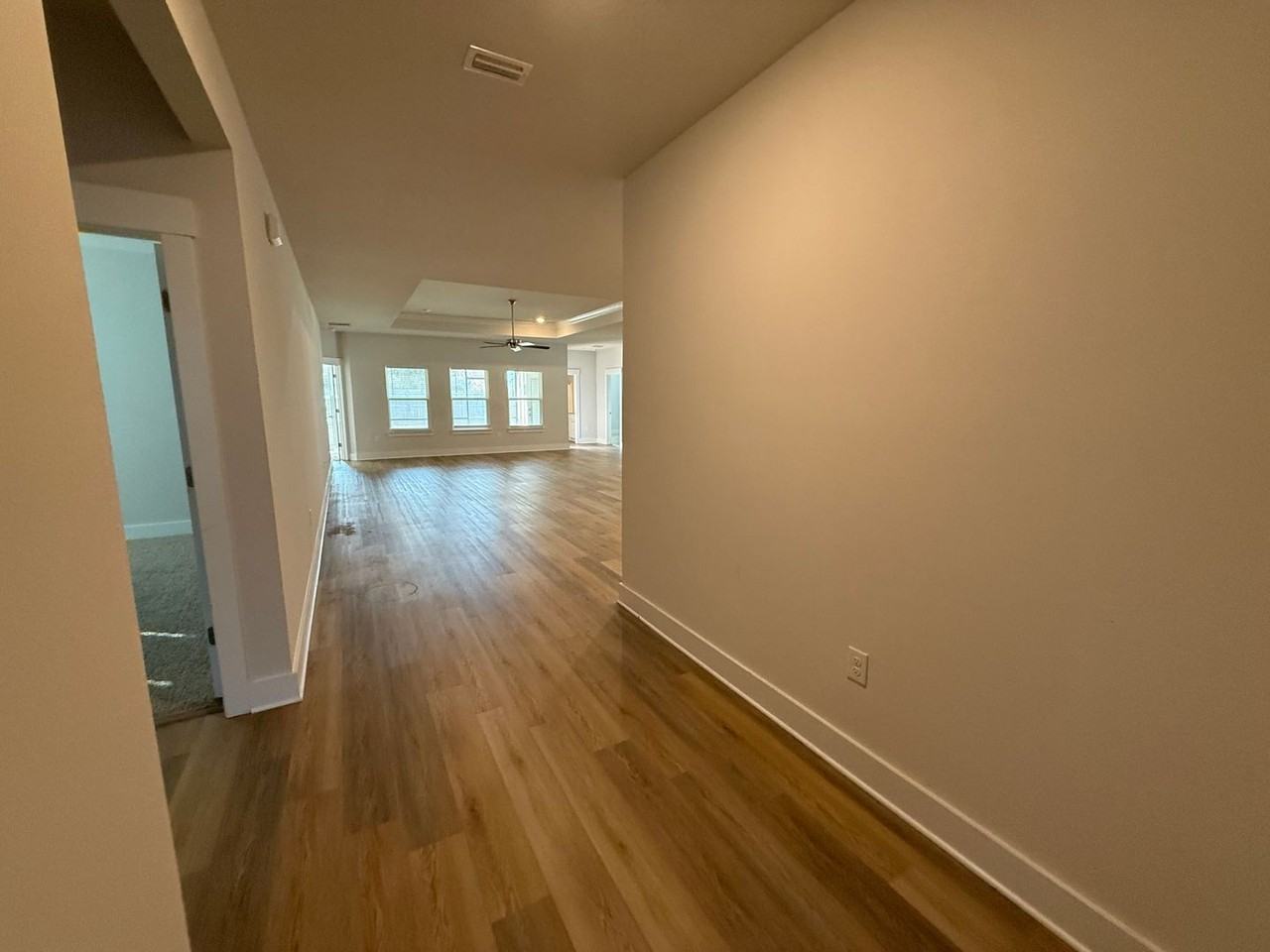 10621 Davenport Loop - Photo 3 of 30