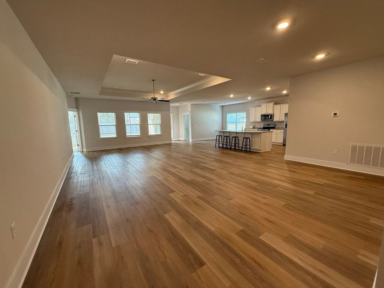 10621 Davenport Loop - Photo 4 of 30