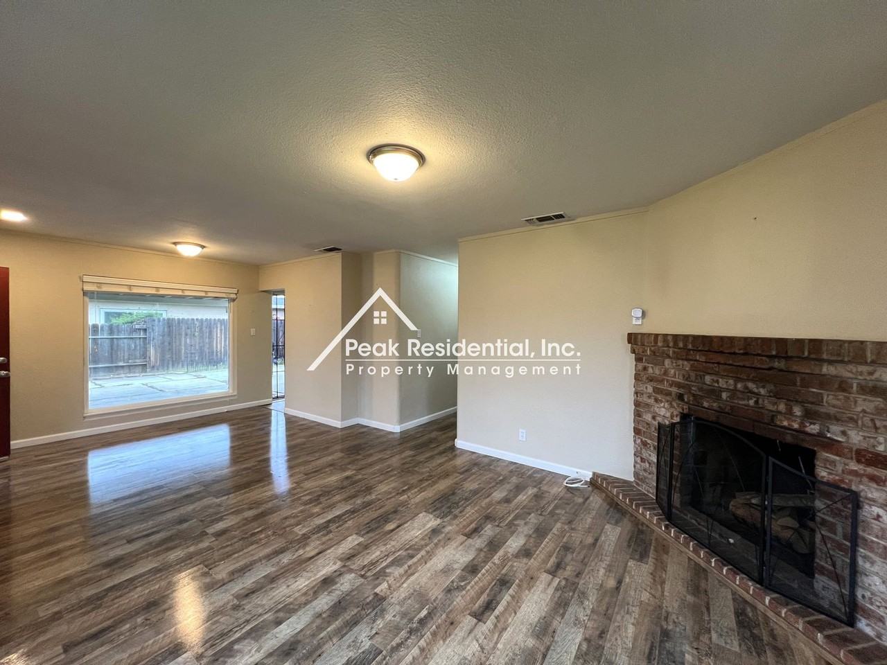 5920 35th Ave - Photo 7 of 21