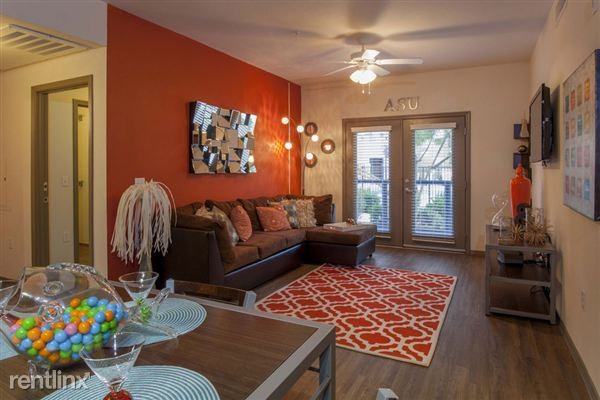 Regents - Photo 2 of 7