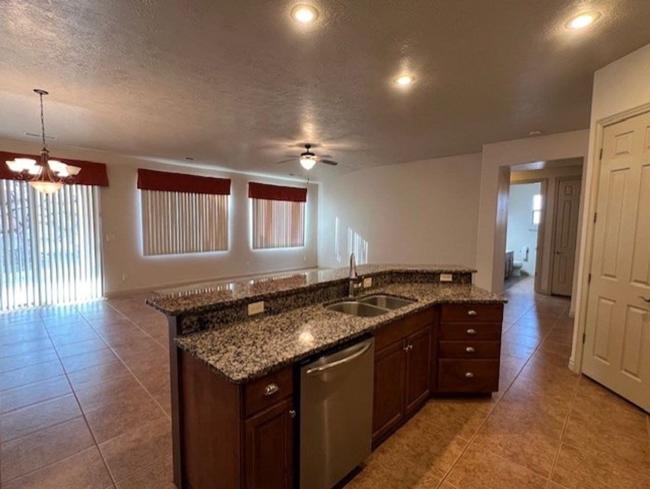 39 S Arroyo Dr - Photo 7 of 28