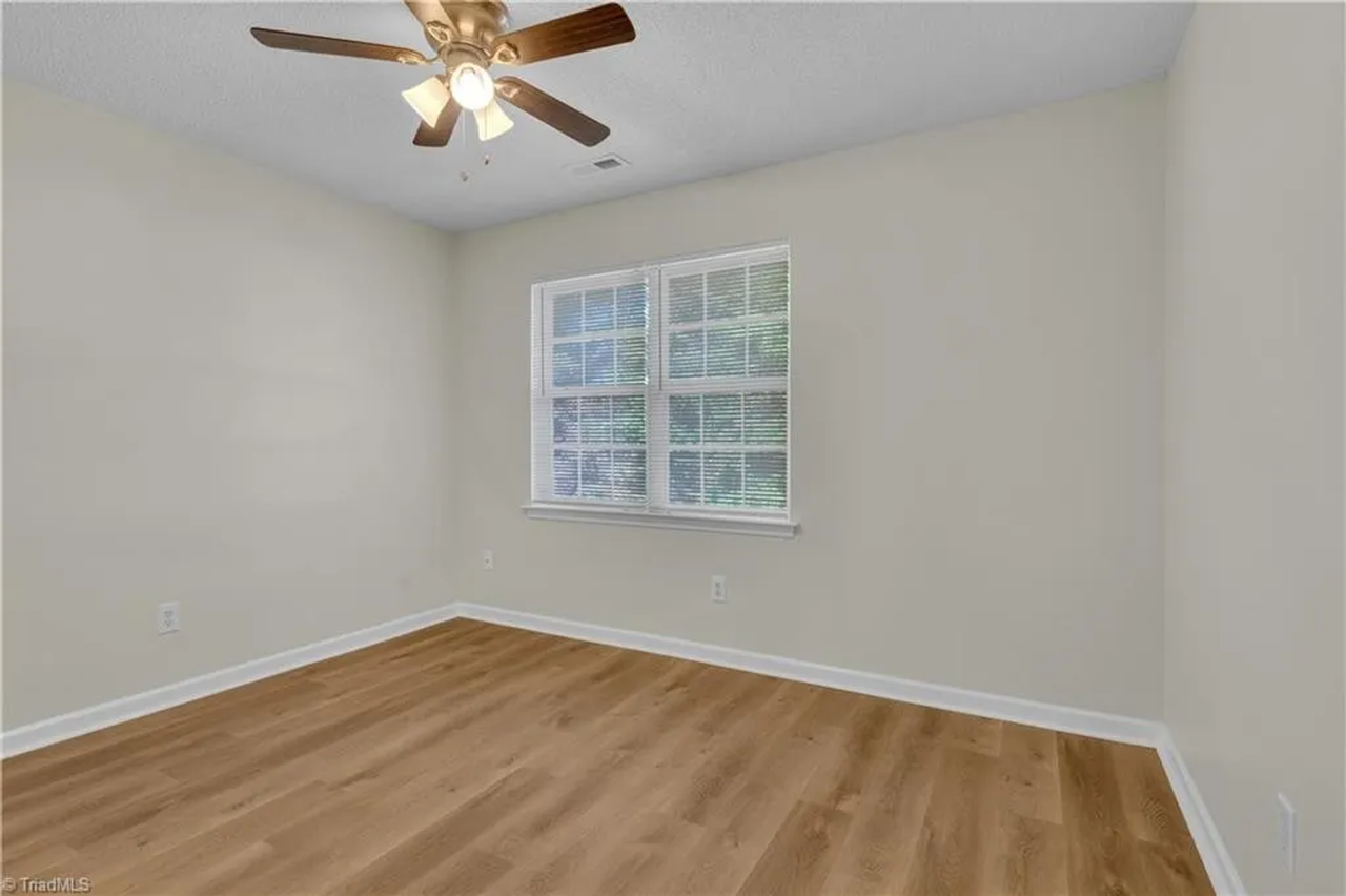 1020 Westbrook Ct - Photo 6 of 23