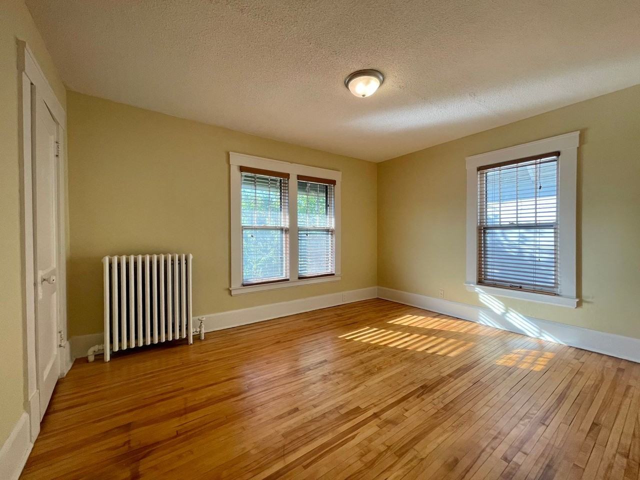 3161 Park Ave - Photo 6 of 10