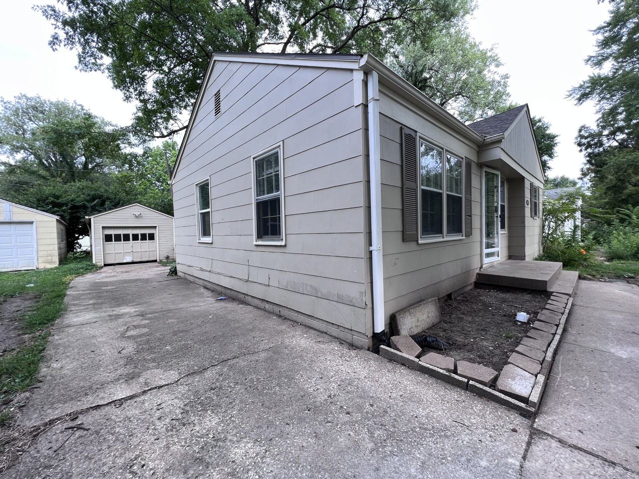 7523 Jarboe St #1 - Photo 2 of 11