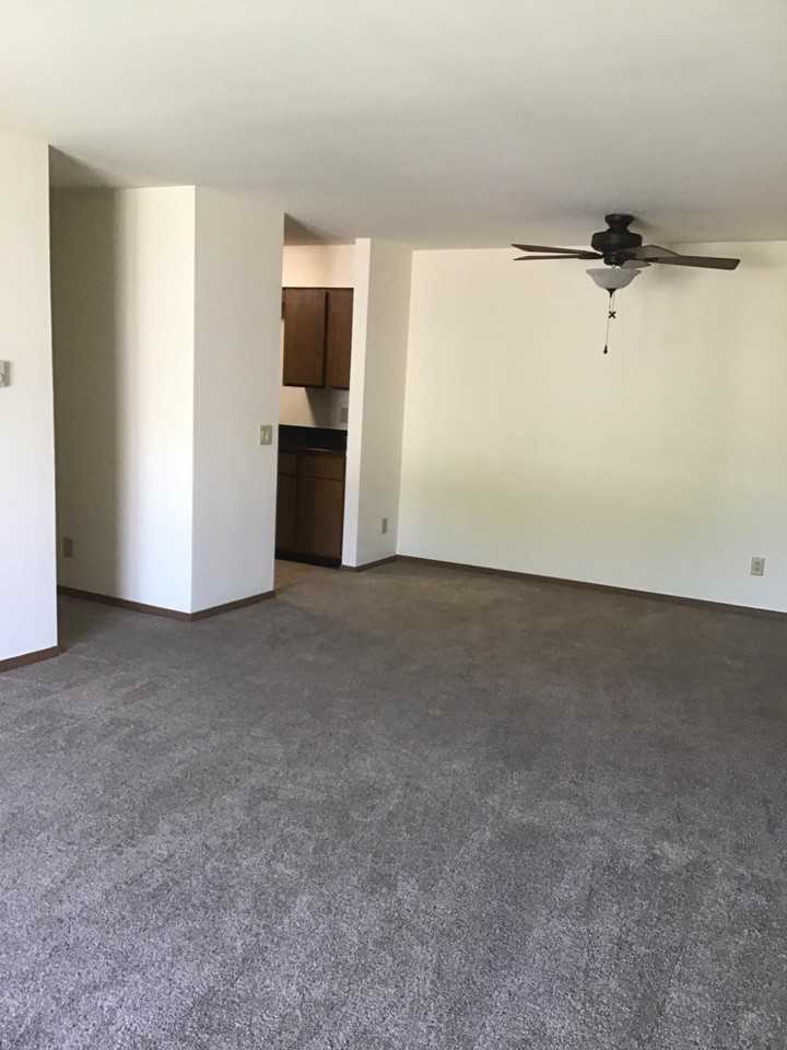 7617 Carrington Drive #H - Photo 6 of 9