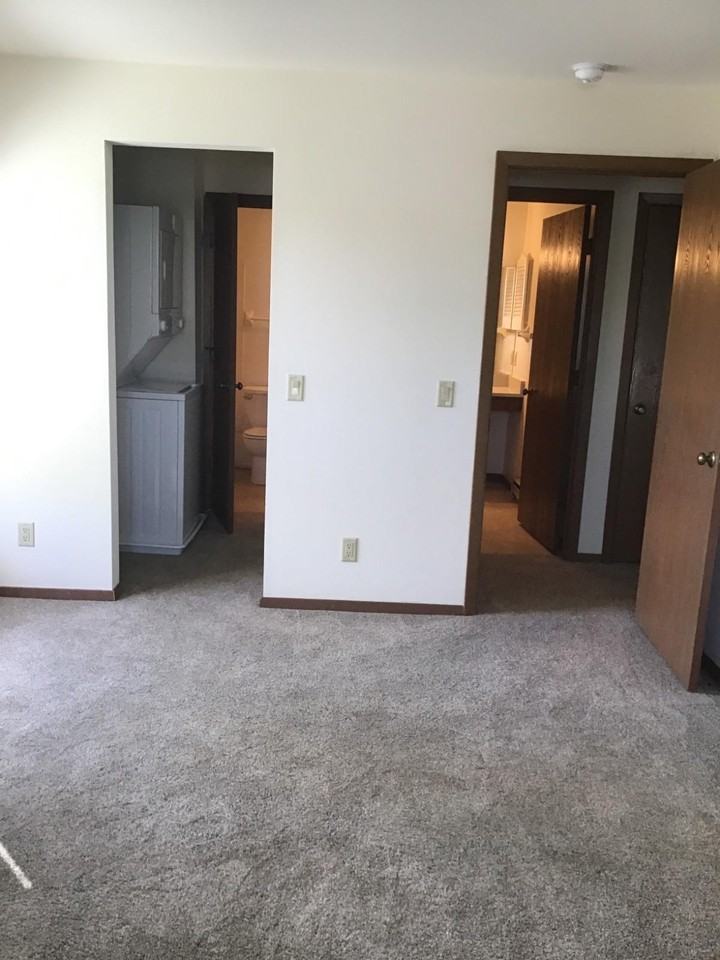 7617 Carrington Drive #H - Photo 7 of 9