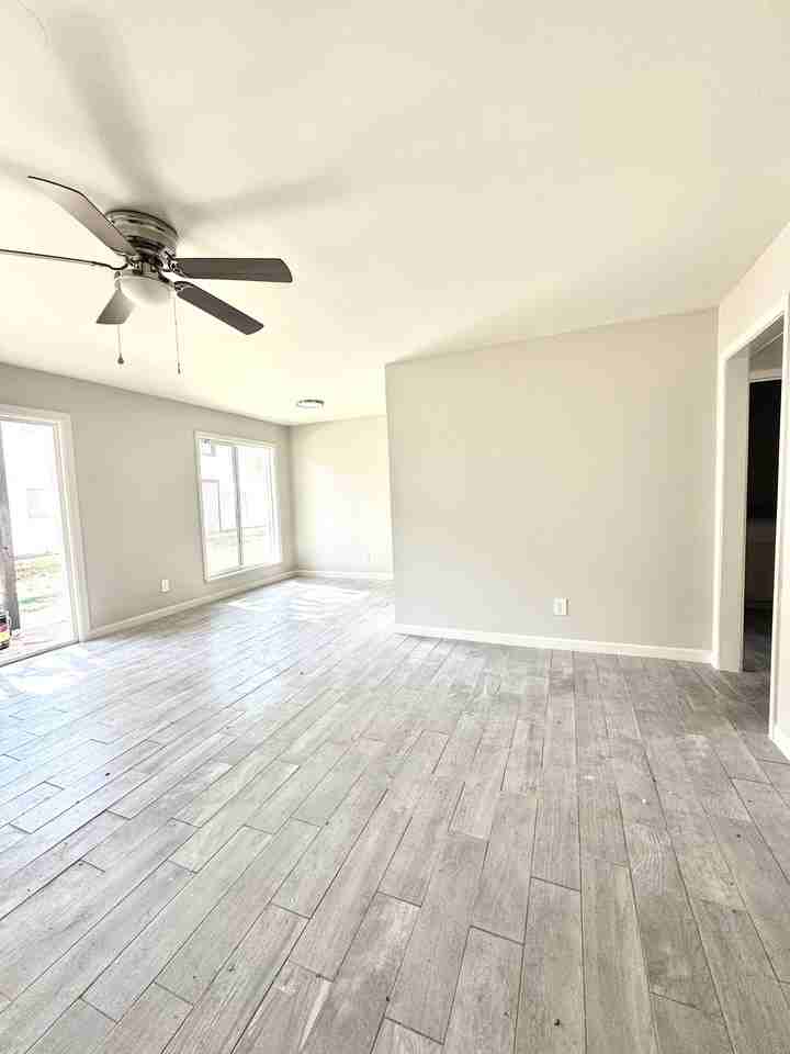 3500 Mockingbird - 25 #25 - Photo 7 of 20