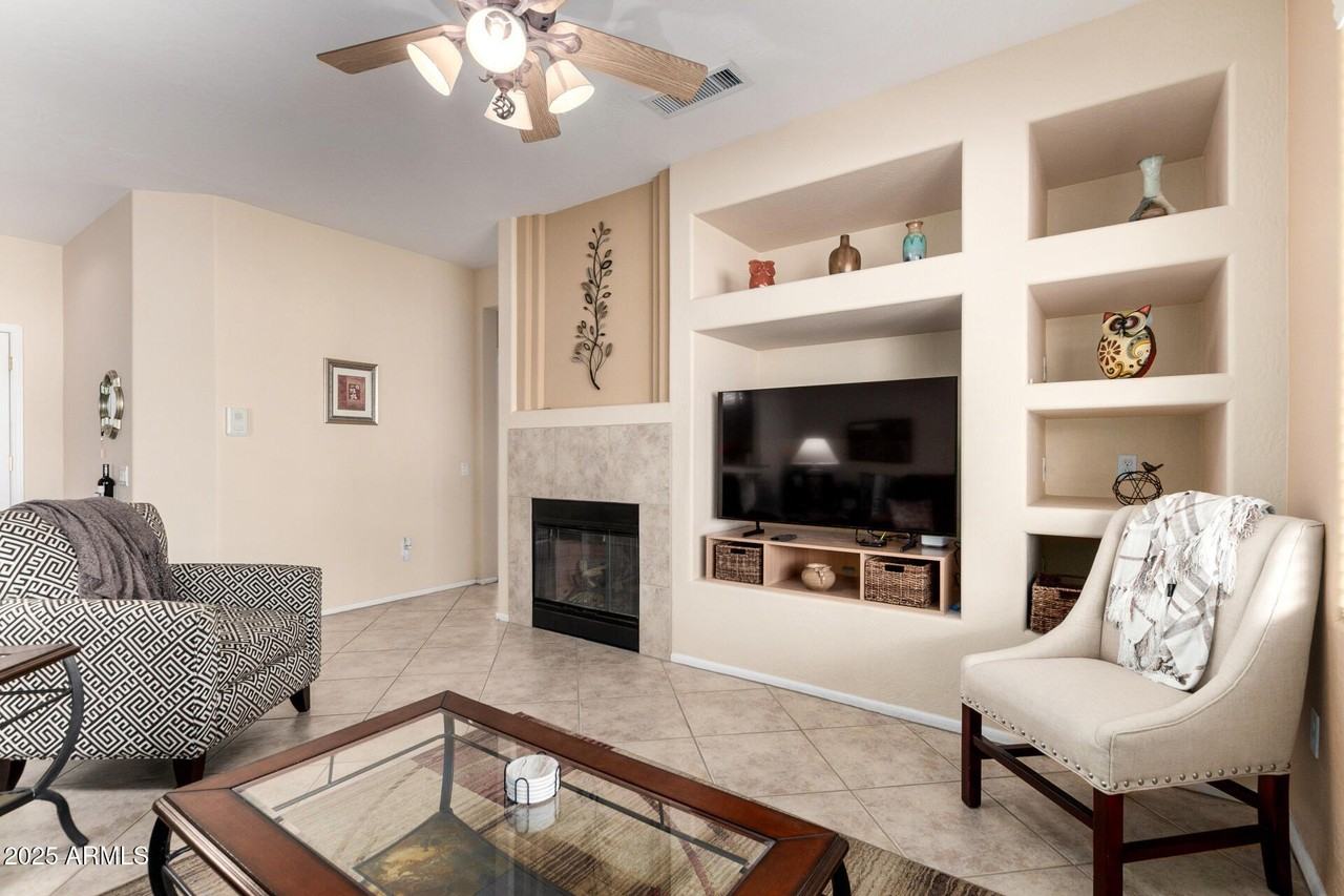 15448 W Moonlight Way - Photo 6 of 26